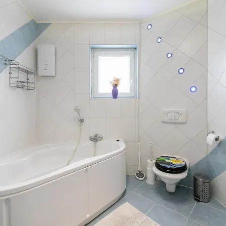 Lela C Apartment Crikvenica