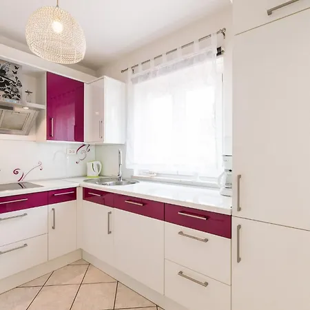 Lela C Apartment *