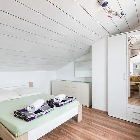 Apartment Lela C
