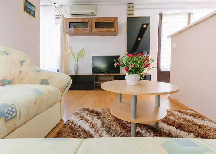 Lela C Apartamento *